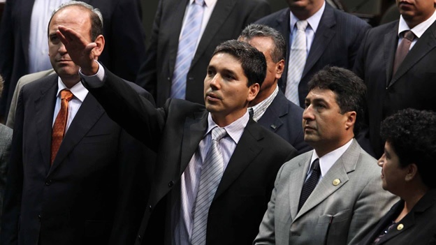 Godoy Toscano, el diputado acusado de nexos con el narco, asume el cargo